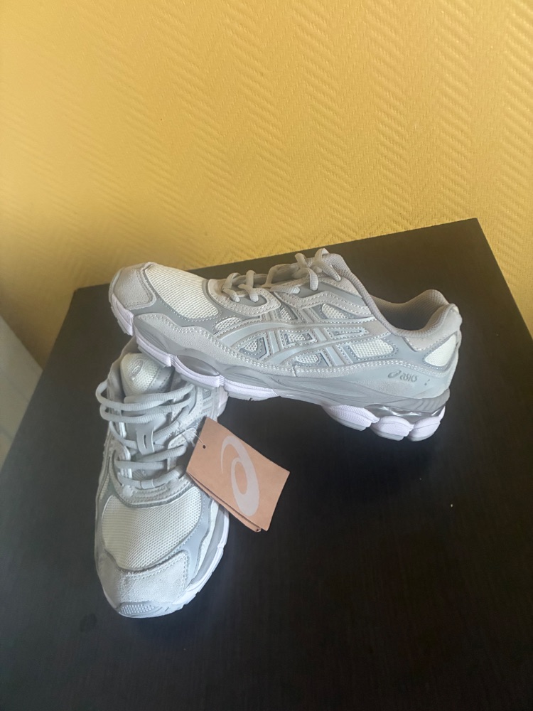 Asics Asics gel nyc size 43,5