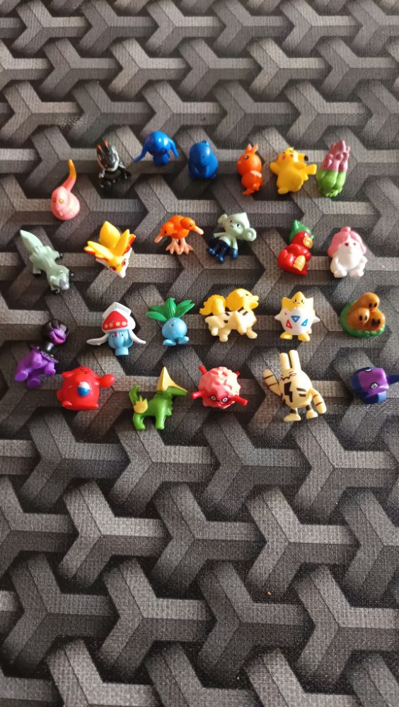 Sans marque Lot de figurines Pokémon miniatures