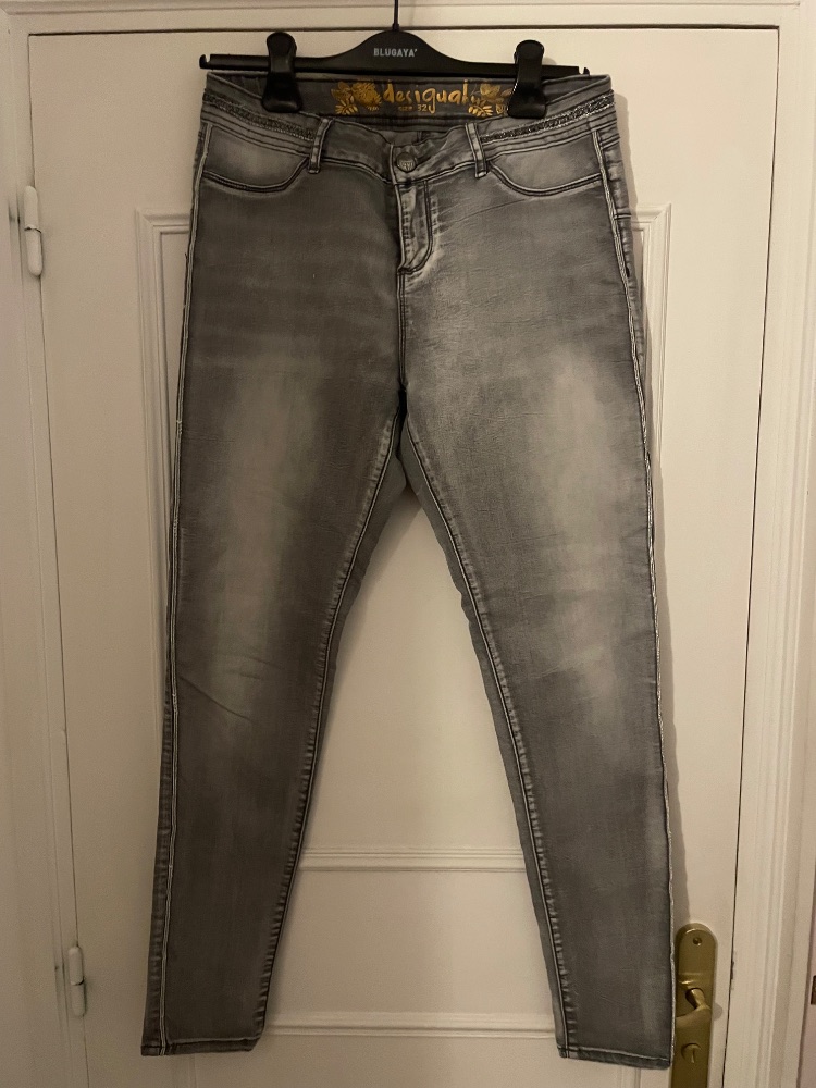 Desigual Jean Desigual gris clair taille 32