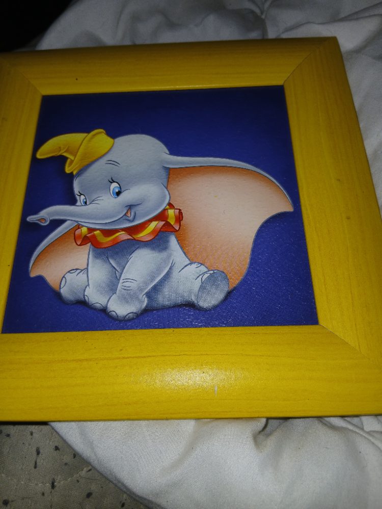 Disney Tableau Dumbo Disney cadre jaune