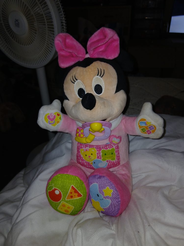 Disney Peluche Minnie bébé rose Disney