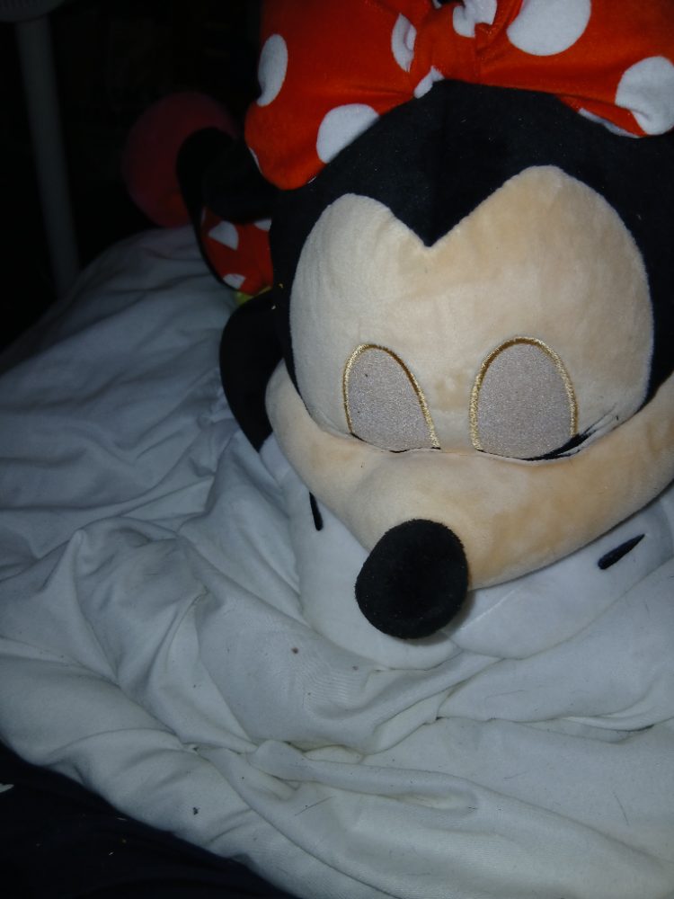 Disney Peluche Minnie Mouse Disney rouge à pois