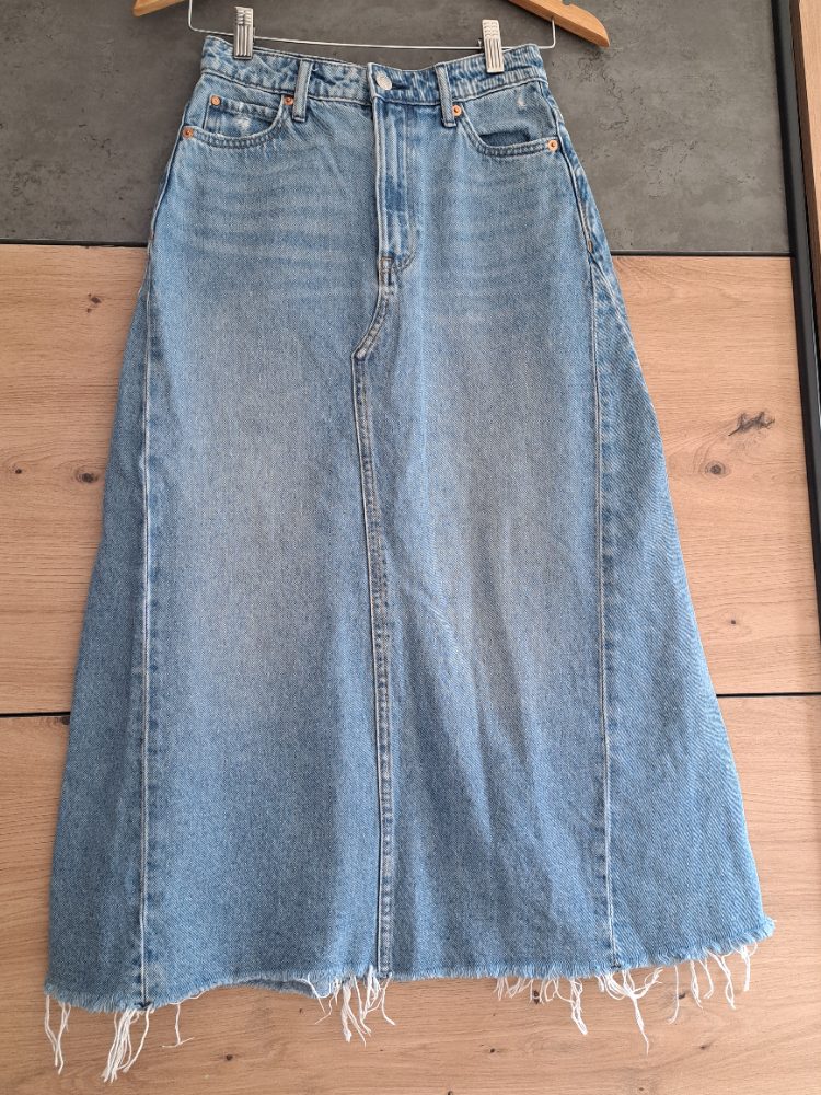 H&M Jupe en denim Levi's longueur midi