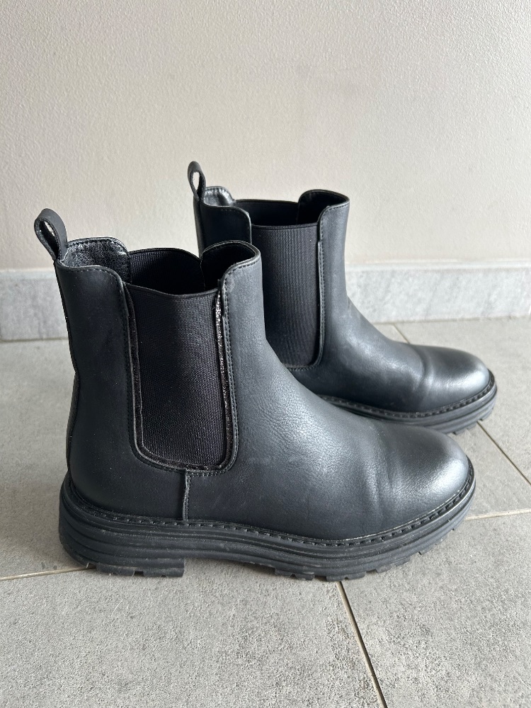 Merry scott Bottines Chelsea noires femme