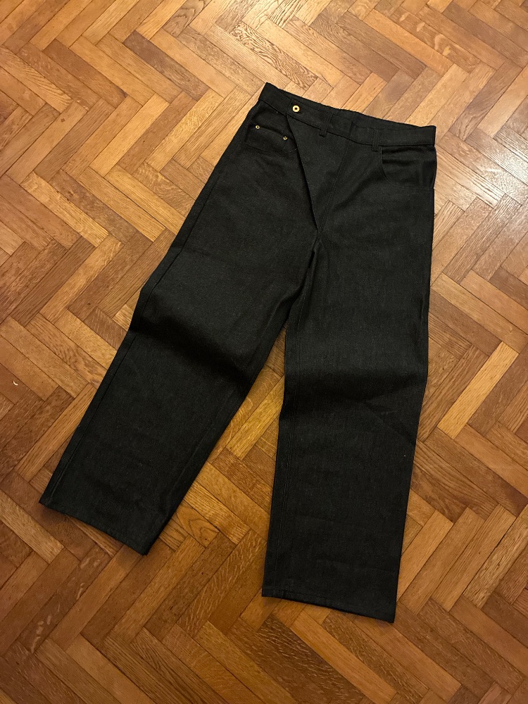 SAVO Jean noir SAVO coupe droite