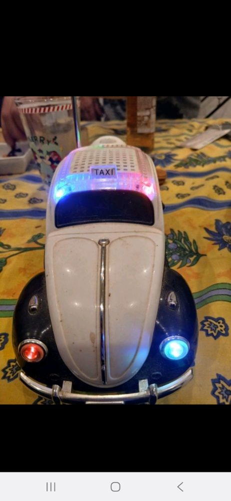 Sans marque Voiture Taxi jouet télécommandée avec LED usb