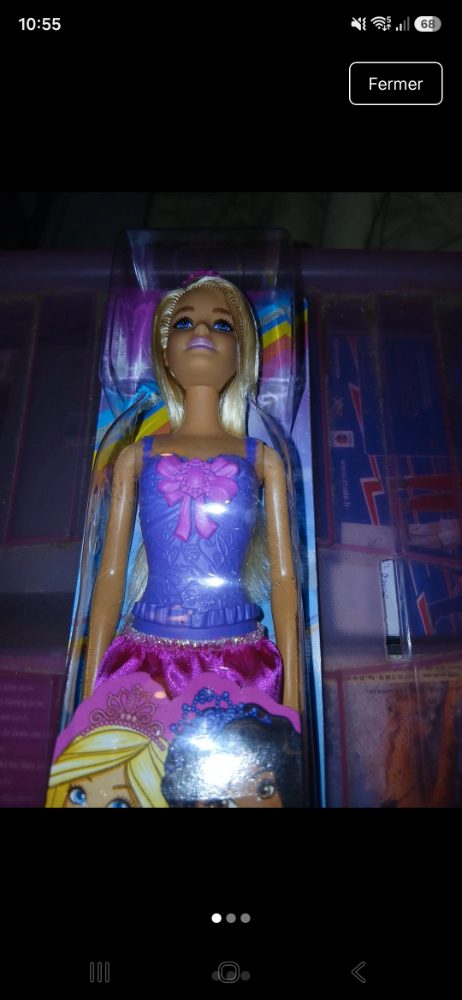 Barbie Barbie poupée blonde robe bleue et rose