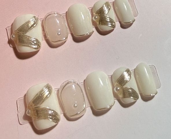 Sans marque Faux ongles réutilisables (Press-on Nails) - Taille S - Neufs