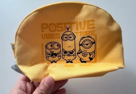 Sans marque Trousse Les Minions "Positive Vibes" Jaune - Neuve Officielle