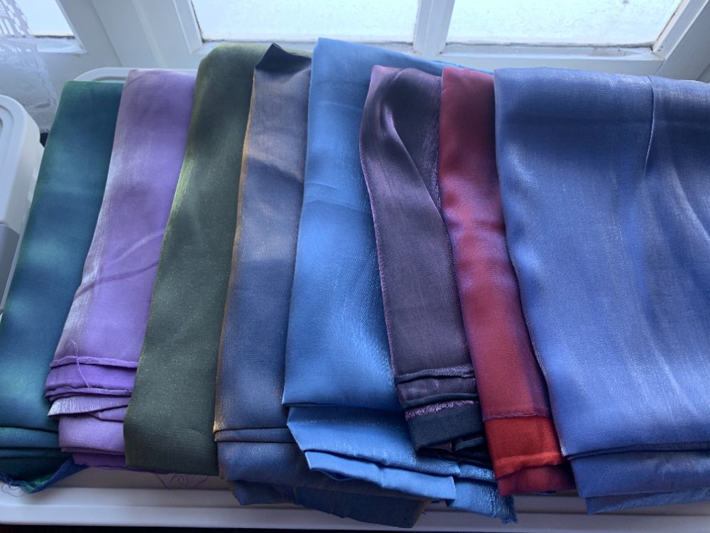 Sans marque Coupon de tissu satin degrade et changeant (effet sirene / bicolore)